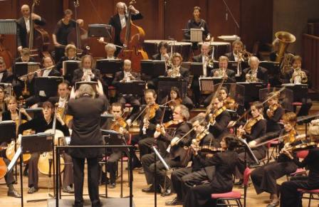 http://mundoclasico.com/img/especiales/72ae550b-6f1b-4ede-be26-daf8f2999599_OrchestreChampsElysees.jpg